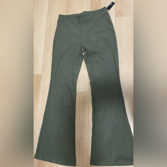 Ardene High Rise Flare Pants - Picture 4 of 5